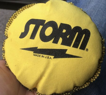 Storm Happy Emoji Grip Sack - Image 2